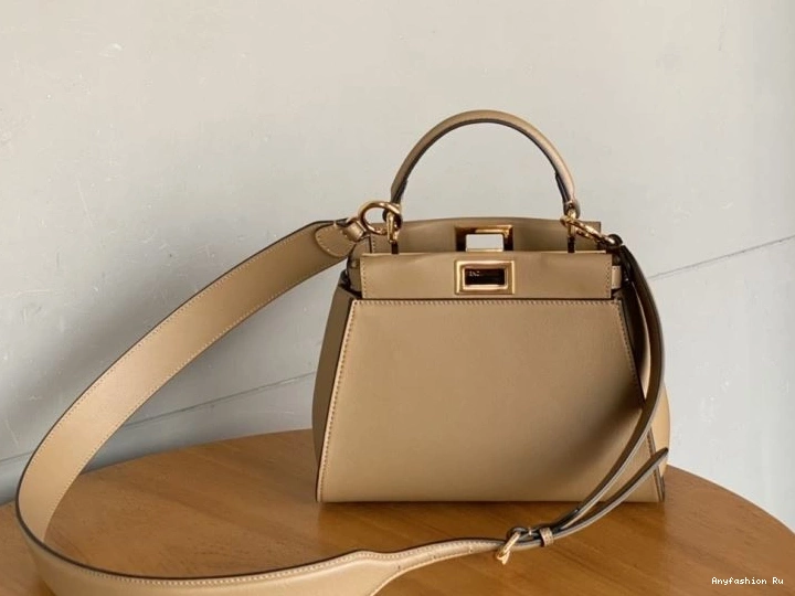 Peekaboo Fendi 72918 DailyWear Bags 0701